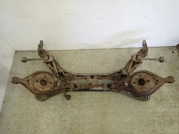 Mazda 6 02-07 Taka-akselin palkki OEM image 10