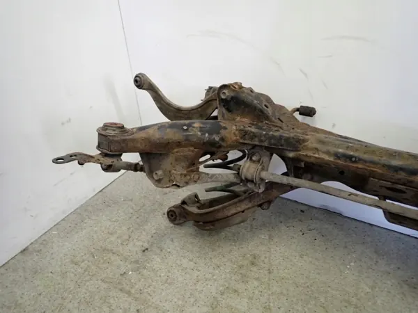 Mazda 6 02-07 Taka-akselin palkki OEM image 4