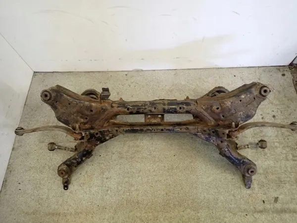 Mazda 6 02-07 Taka-akselin palkki OEM image 6