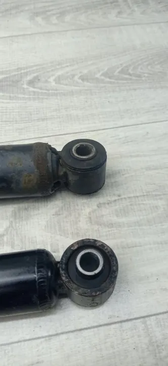VOLVO V50 Bakre Stötdämpare Par OEM image 3