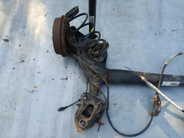 Fiat Punto Grande Evo takajousipalkki OEM image 6