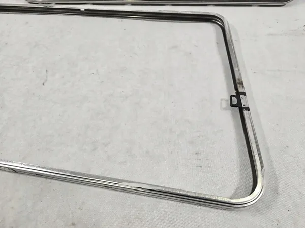 Toyota Land Cruiser LJ70 Achterruitframe Links/Rechts image 5