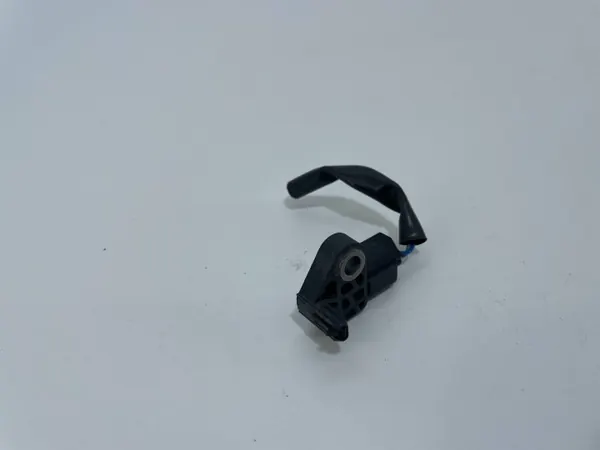 Sensor de impacto Mazda CX-5 OEM K123-57K1X 2017- image 2