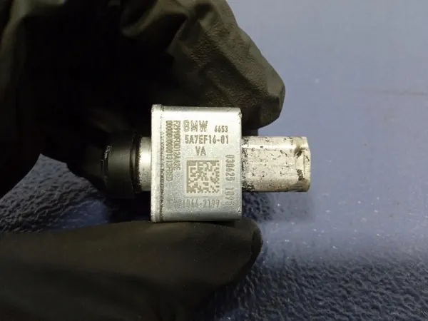 BMW IX2 U10 Peräkamera OEM 5A7EF16 - Käytetty image 3