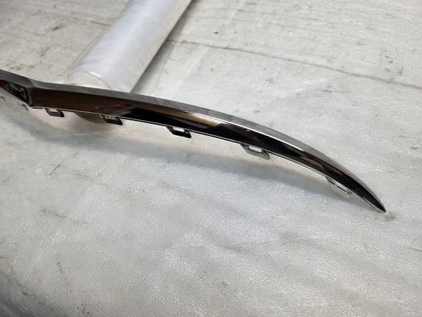 Kromilista Etupuskuri VW T-Roc Oikea 2GA853712B image 3