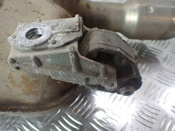 Audi A7 3.0 TDI Rechter Auspufftopf OEM 8K0253611B image 3