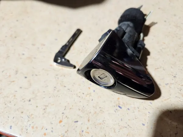 Insert de cylindre de serrure OEM Mercedes-Benz Classe C 2003- image 2