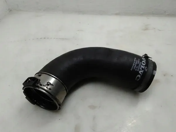 Intercooler-putki OEM 32222269 Volvo S90 2.0L Dieselille image 2