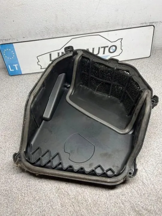 BMW Luchtmicrofilterkap OEM 11611611 - Gebruikt image 2