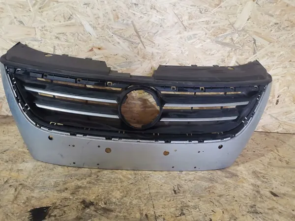 VW PASSAT CC Front Grill 09-12 + Parktronic 3C8 853 651Q image 2