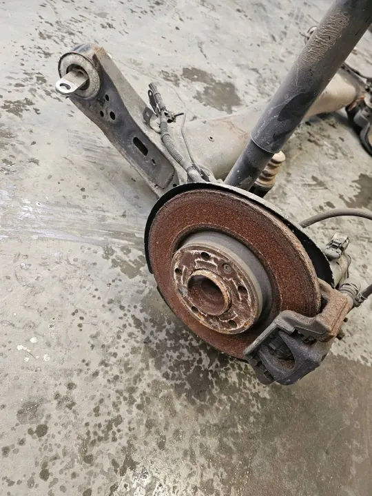 Viga do eixo traseiro OEM CLC4804 para Peugeot 308 T9 image 3