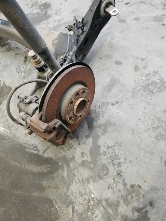 Viga do eixo traseiro OEM CLC4804 para Peugeot 308 T9 image 5