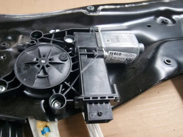 OEM 5802487660 Oikea Ikkunanostin Iveco S-WAY image 6