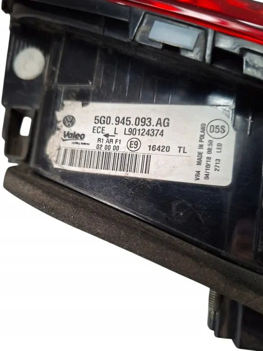 Luz Trasera Izquierda VW Golf VII Lift 5G0945093AG image 2
