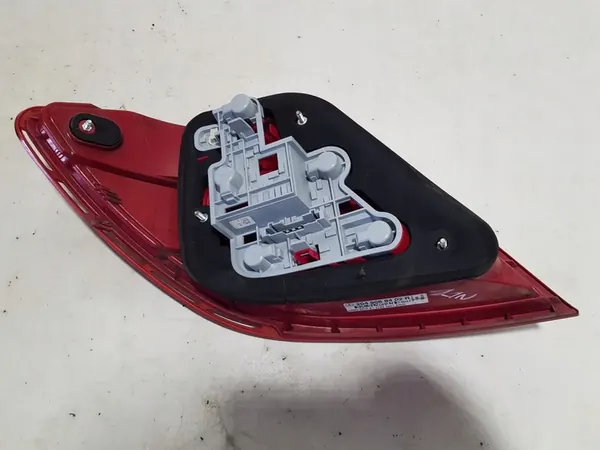 RECHTER ACHTERLAMP MERCEDES W204 SEDAN A2049068402 image 6