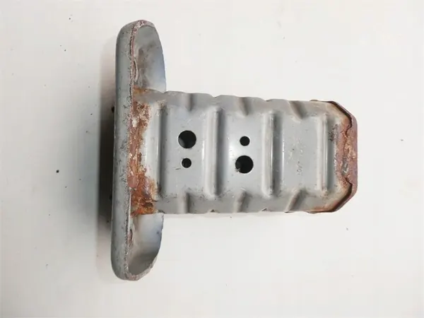 Vasen Puristusalue Toyota Yaris III 2011-2014 OEM 57014-0D010 image 2