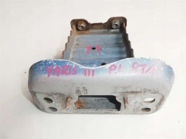 Vasen Puristusalue Toyota Yaris III 2011-2014 OEM 57014-0D010 image 4