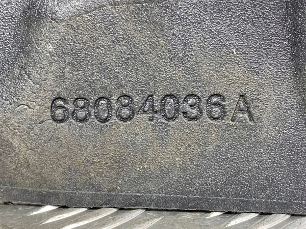 Dodge Durango spatbordvoering OEM 86084036A image 4