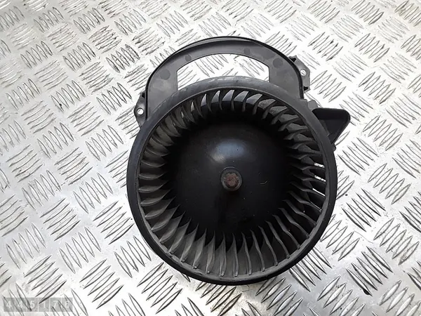 Lämmityspuhallin Mercedes A Class 2016 A2469064200 image 2
