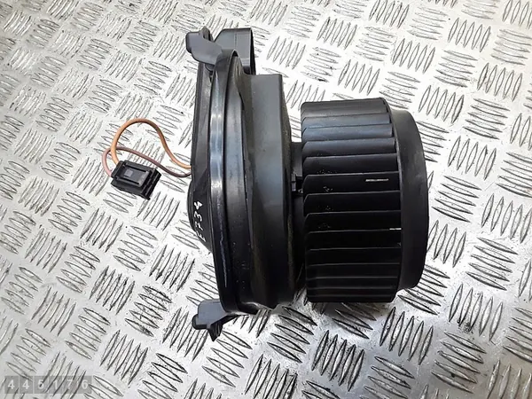 Lämmityspuhallin Mercedes A Class 2016 A2469064200 image 3