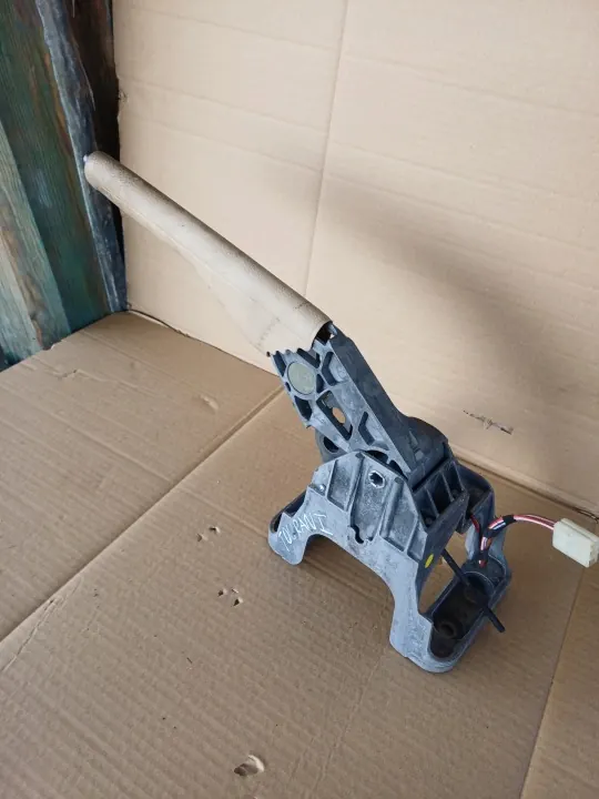 Handbromsspak OEM LB5N för VW Touran 2004 2.0 TDI image 2