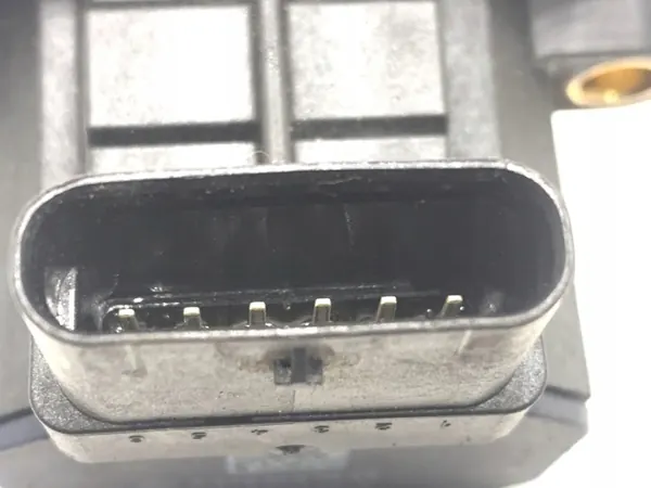 Válvula solenoide OEM A2709820503 para Mercedes W176 image 4