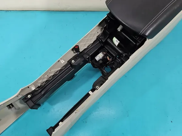 Reposabrazos túnel OEM EM2B-R060B44-A para Ford Edge II 2014-2018 image 3
