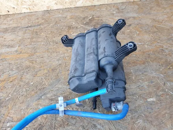 BMW G20 G21 Kolfilter OEM 7475674 - Begagnad image 5