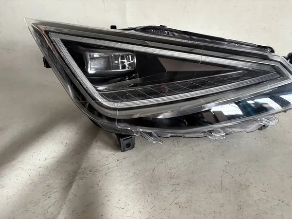 Lanterna LED direita Seat Ibiza V 6F1941774 image 3