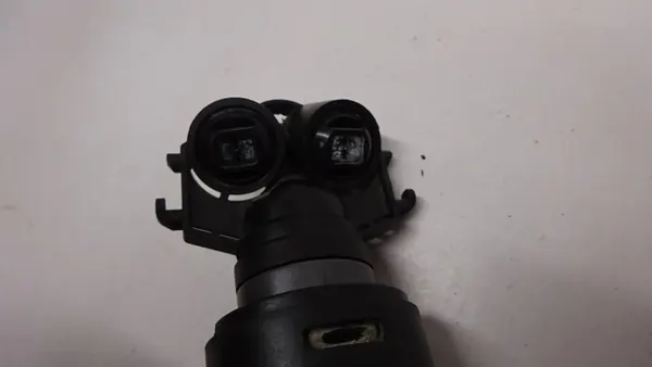 Inyector de combustible Volkswagen PASSAT B7 3AA955103 image 3