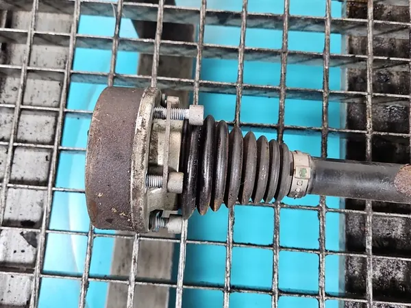 Vänster framaxel Skoda Yeti 1.2 TSI Manuell image 3