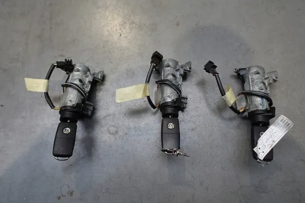 Sytytyskytkin avaimella Volkswagen Golf VI image 2