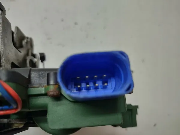 VW T5 Fronttürschloss 8 Pins OEM 3B1837016BQ image 3