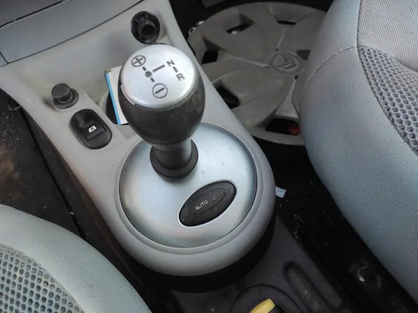 Mecatrónica OEM 9640921180 para Citroen C3 1.6 image 3