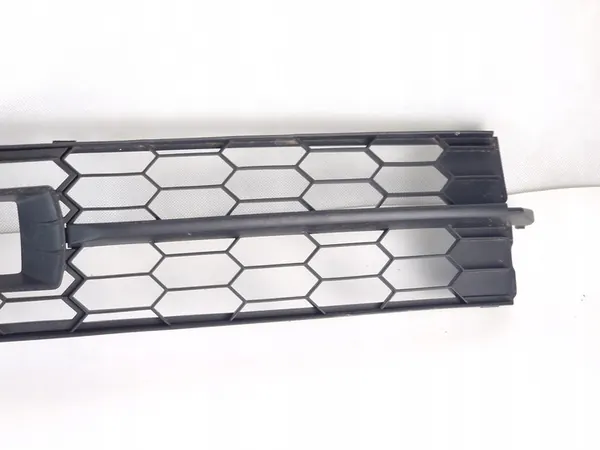 Griglia Centrale Paraurti SKODA RAPID 5JA853677B image 4