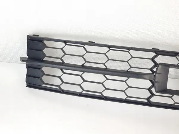 Griglia Centrale Paraurti SKODA RAPID 5JA853677B image 6