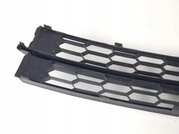 Griglia Centrale Paraurti SKODA RAPID 5JA853677B image 9