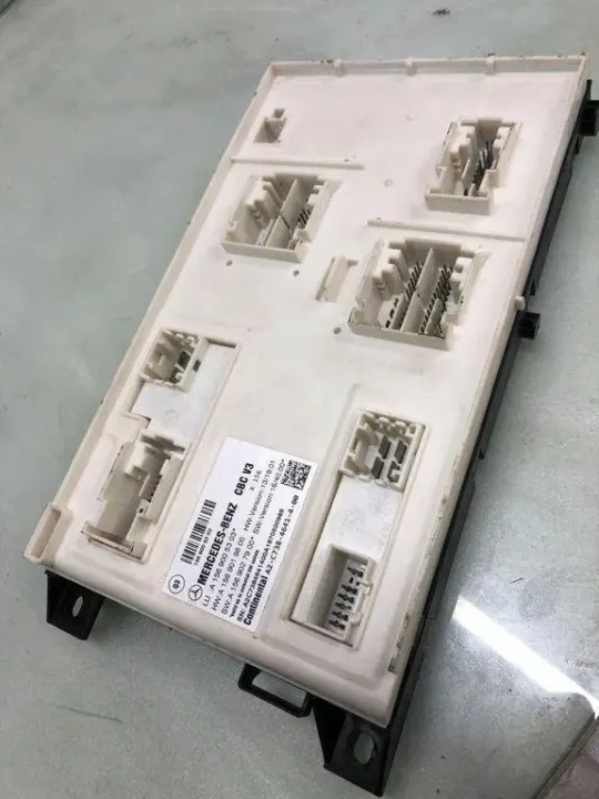 Module Confort Mercedes-Benz A15690053 Occasion image 3