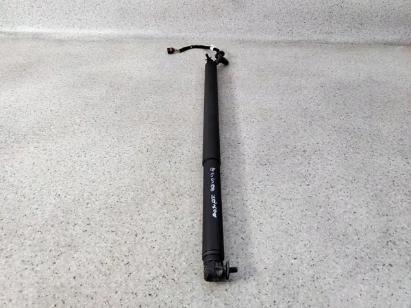 Atuador do porta-malas Skoda Karoq image 1