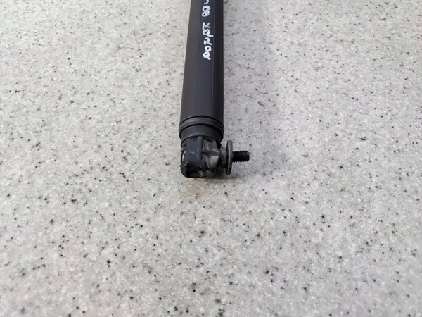 Atuador do porta-malas Skoda Karoq image 2