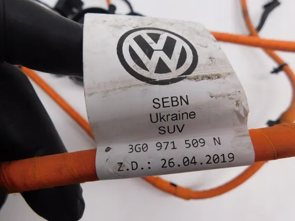 VW Passat B8 Latauskaapeli Pistoke OEM 3G0971509N image 5