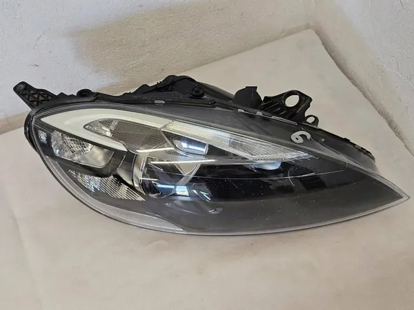 Oikea Ajovalo Volvo V40 V40 CC 2012-2019 OEM 7220200001 image 7