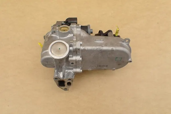 Pakokaasujäähdytin EGR-venttiili Fiat 500L 500X Tipo Doblo 1.3 D image 9