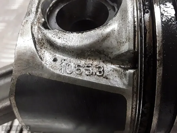 Pistão da Biela Nissan OEM 942390 Usado image 3