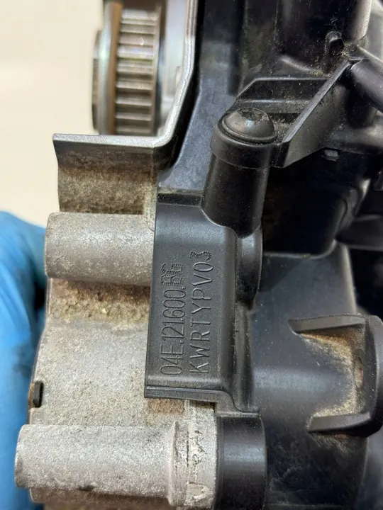 Pompa Acqua Termostato Completo VW Passat B8 1.4 TSI 04E129042L image 3