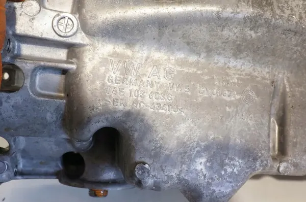 Oljetank VW Skoda Seat 1.2 1.4 TSI image 6