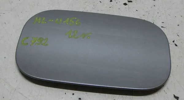 MERCEDES ML W166 3.0 CDI Bränsletanklock A1667570006 image 2