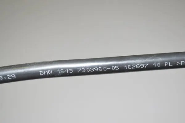 Conduta de combustível BMW i3 OEM 16137303960 - Peça usada image 7