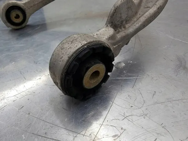 VOLVO XC60 II 2017+ Braccio di Controllo Superiore Destro 31360633 image 2