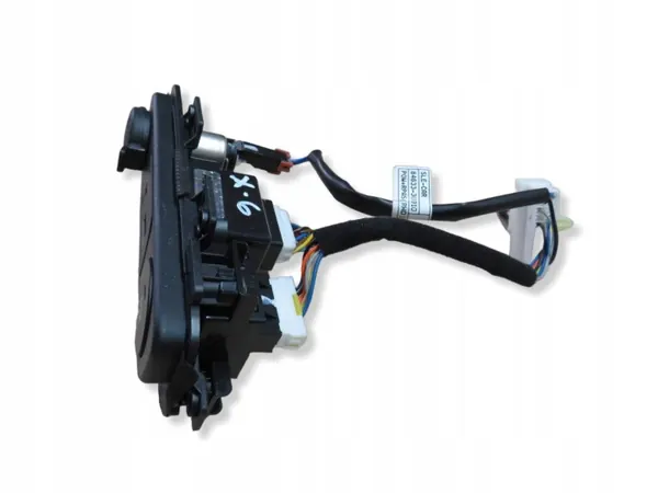 Enchufe AUX USB Kia Sportage III OEM PRY3600 image 3